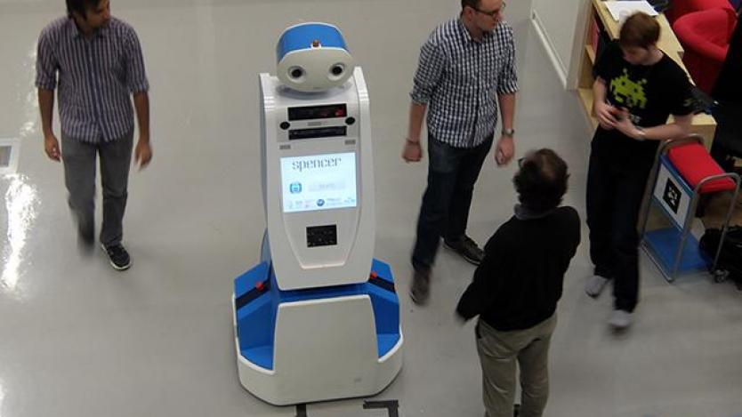Робот ще упътва загубилите се пътници на амстердамското летище