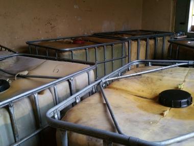 Агенция „Митници“ разкри нелегална бензиностанция с 9600 л гориво