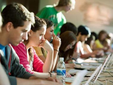 Две трети от завършилите ученици искат да напуснат града си