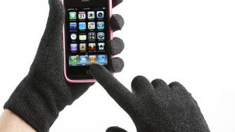 Apple с патент за управление на iPhone с ръкавици