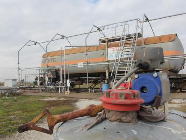 Продават горива от цистерни за мляко