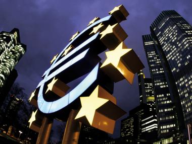 ЕЦБ с готовност да усили количествената програма