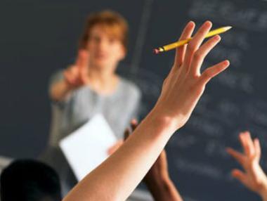 Българските ученици изостават с година и половина спрямо връстниците си от ОИСР