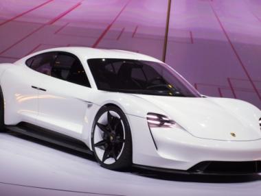 Porsche потвърди създаването на спортен електромобил