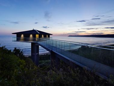 Къщата, която виси над океана