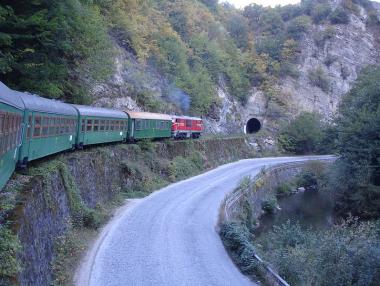 За студентския празник организират парти във влак по теснолинейката
