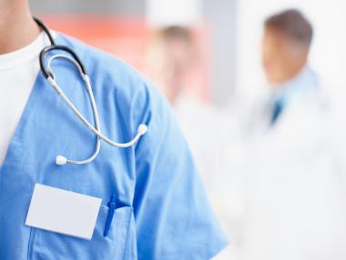 Броят на личните лекари и зъболекари в страната намалява