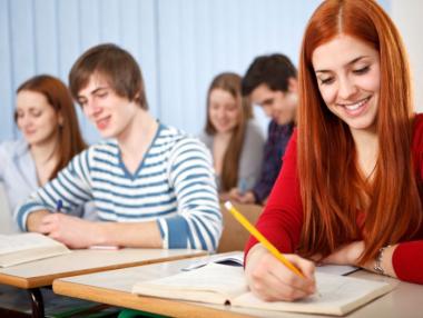 Правителството даде още 10,7 млн. лв. за образование