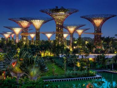 20-те най-популярни места във Facebook за 2015 г.