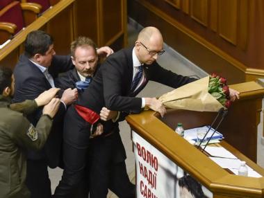 Депутати нападнаха премиера на Украйна