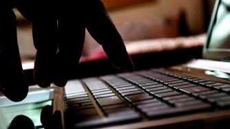 Лесно ли се фалшифицира e-mail на институция?