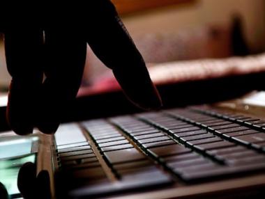 Лесно ли се фалшифицира e-mail на институция?