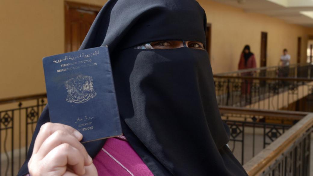 „Ислямска държава“ прави фалшиви сирийски паспорти