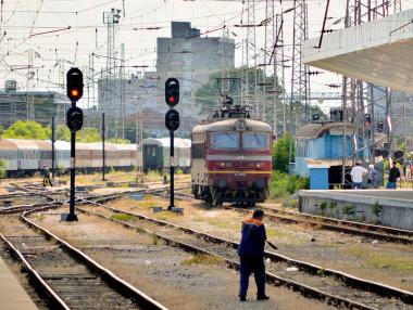 Влаковете - с ново разписание от днес