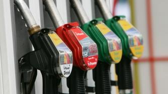 Бензинът поевтиня до 2 лв. за литър