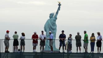 Над 50% от американците не одобряват политиката на Барак Обама