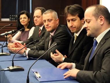 Реформаторският блок остава във властта