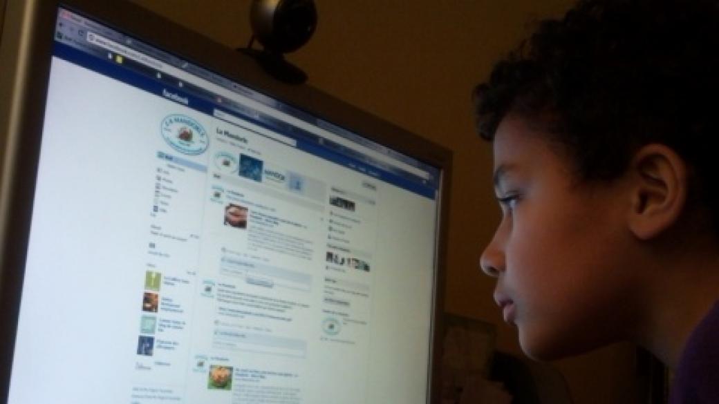 Може да забранят Facebook за деца под 16 г.