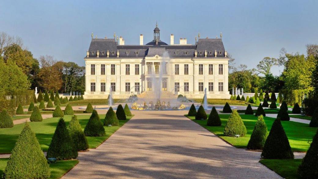 Френски замък стана най-скъпото жилище в света