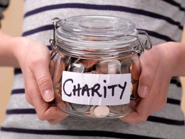 57% от българите дават пари за благотворителност по Коледа