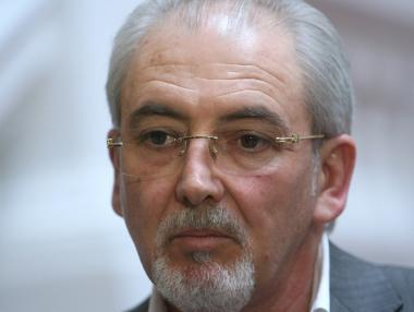 Лютви Местан става независим депутат