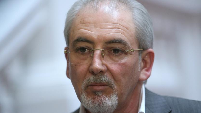 Лютви Местан става независим депутат