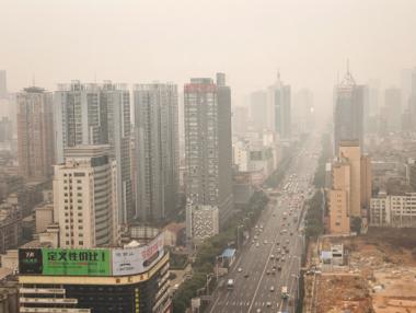 17 000 компании в Китай затворени заради смога