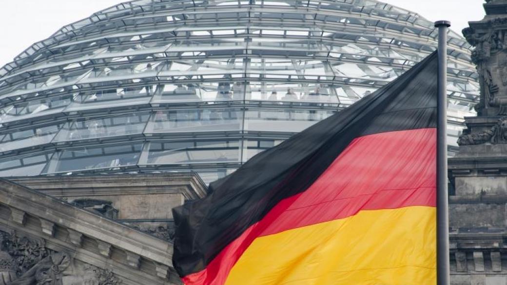 Слабото евро увеличи приходите на германските фирми