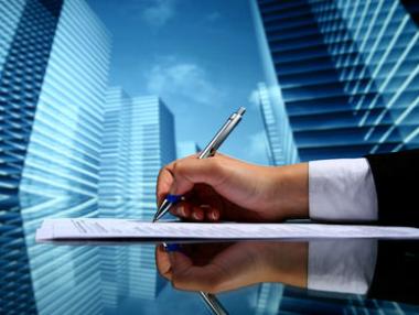 Компания дава $10 000 на напусналите си служители