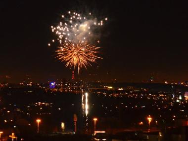 Как посрещнаха 2016-а по света