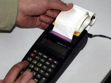 Горещият телефон на КЗП вече е на касовите бележки