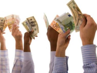 2,4% увеличение на заплатите на служителите на ЕС