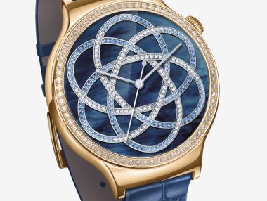 Huawei с две лимитирани серии Swarovski смарт часовник
