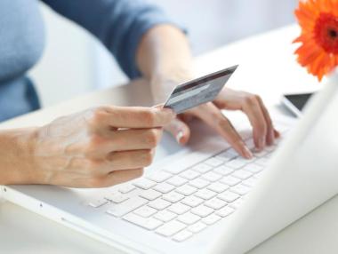 Търговията през ноември с 2% годишен ръст