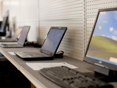 Спад в производството на компюърна техника у нас