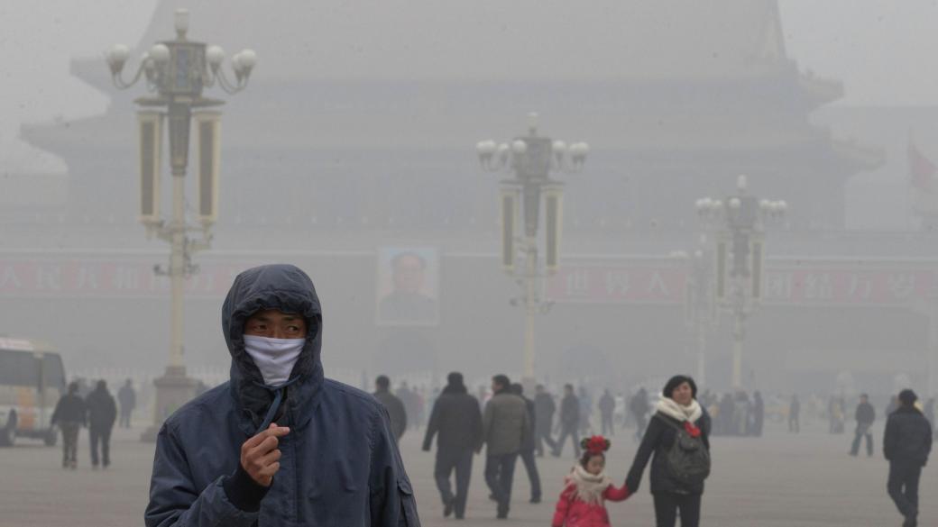 Пекин закрива 2500 фирми-замърсители
