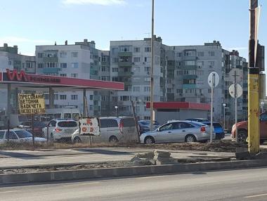 Дълги опашки за евтиния дизел на Марешки