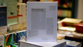 „Моята борба“ свърши часове след преиздаването си