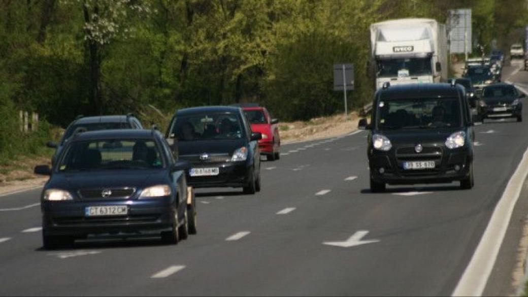 КАТ спира регистрацията на коли в София за два дни