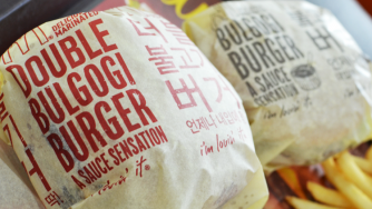 McDonald's променя дизайна на опаковките на напитки и храни