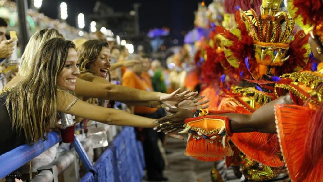 Бразилия е принудена да отмени ежегодния карнавал