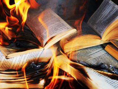 В Русия горят книги, „чужди на руската идеология“
