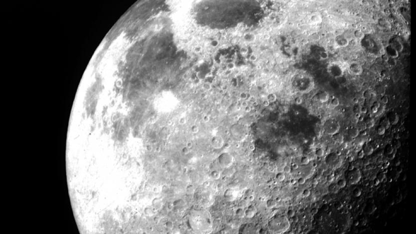 Китай изпраща сонда на обратната страна на Луната