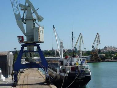 Наши фериботи ще обслужват нова линия към Китай