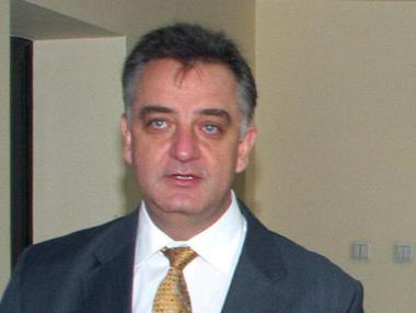 Бензиностанциите печелят 12% на литър бензин