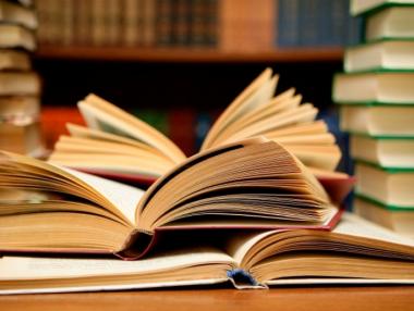 МОН все пак ще обсъди новите учебни програми