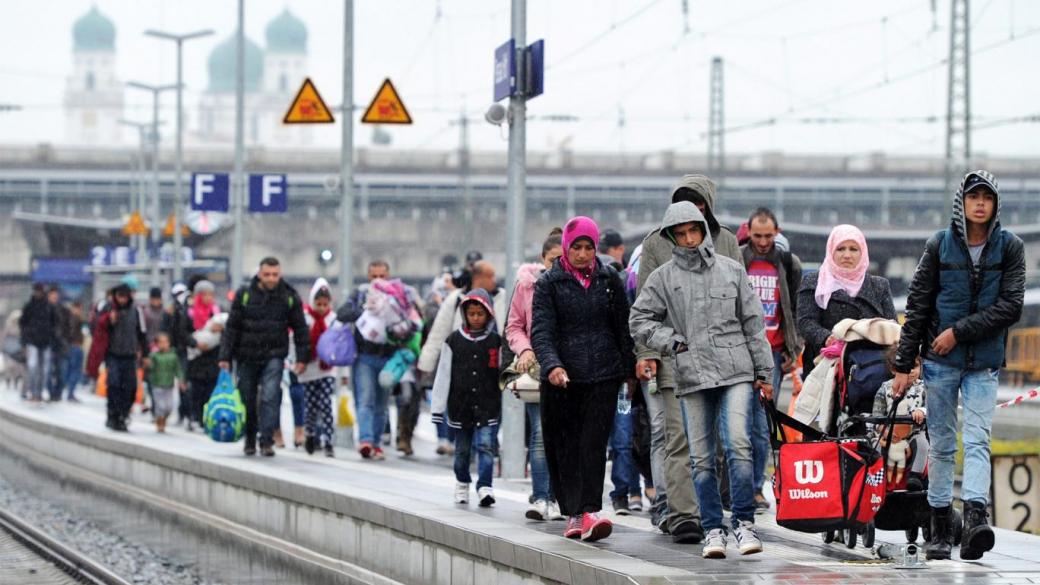 Европа ще приема до 250 хил. бежанци годишно