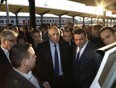 Правят жп връзка Бурас-Слънчев бряг