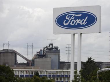 Ford съкращава служители в Европа, за да спести $200 млн.