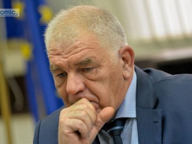 Заплатите на митничарите се вдигат средно с 350 лв.